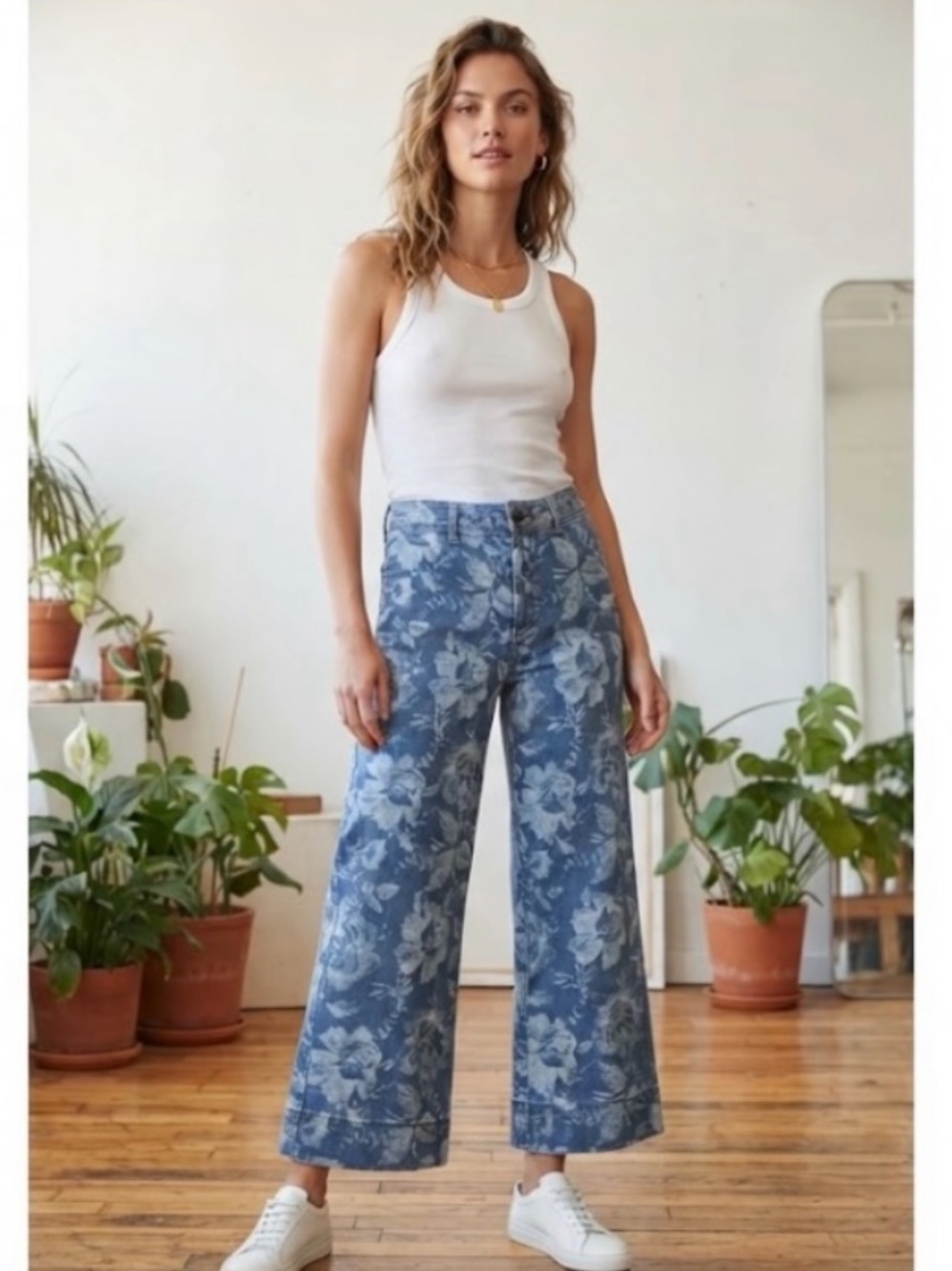 Bagatelle Collection Blue Floral Bleach Wash Wide Leg Jeans High Rise